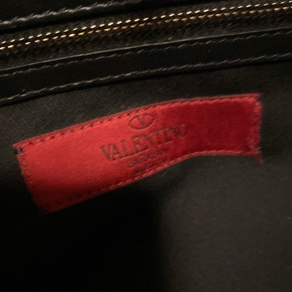 Authentic Valentino Rockstud tote - Picture 5 of 7